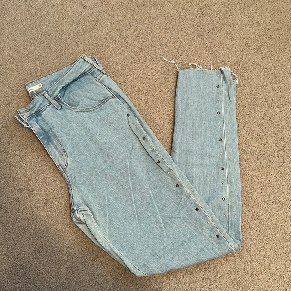 Levi's Studded Light Wash Skinny Jeans | Size 30